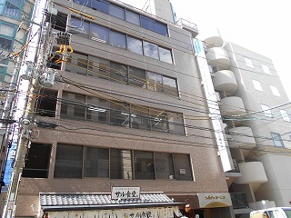 大阪タイガービル屋上防水改修及び屋外階段内部屋上鉄部塗装工事